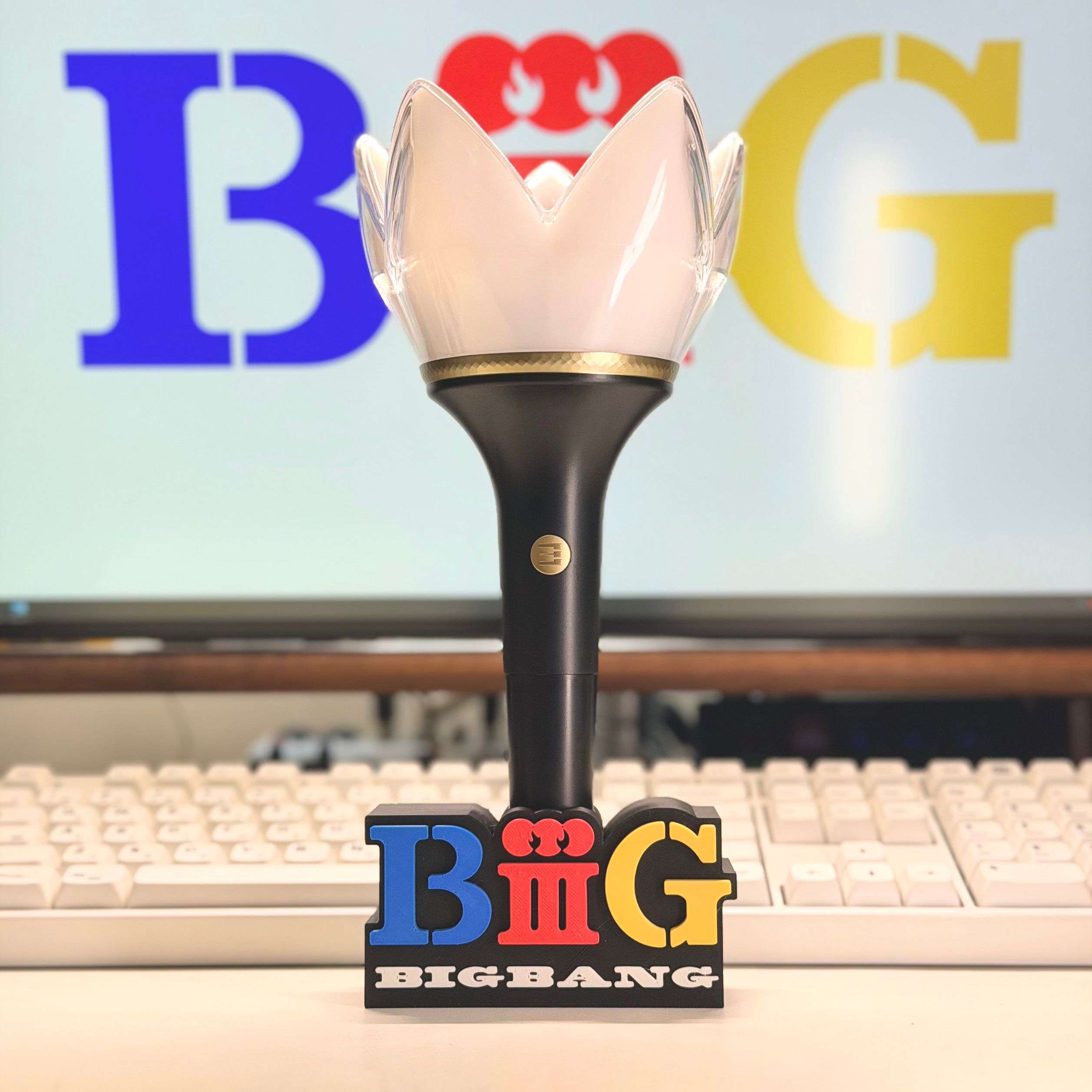 BIGBANG ‘BiiiG’ Logo 20th Anniversary Lightstick Cradle