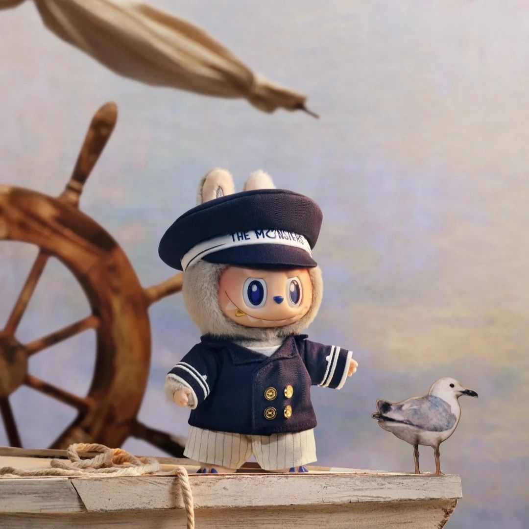 LABUBU DE VLIEGENDE CAPTAIN