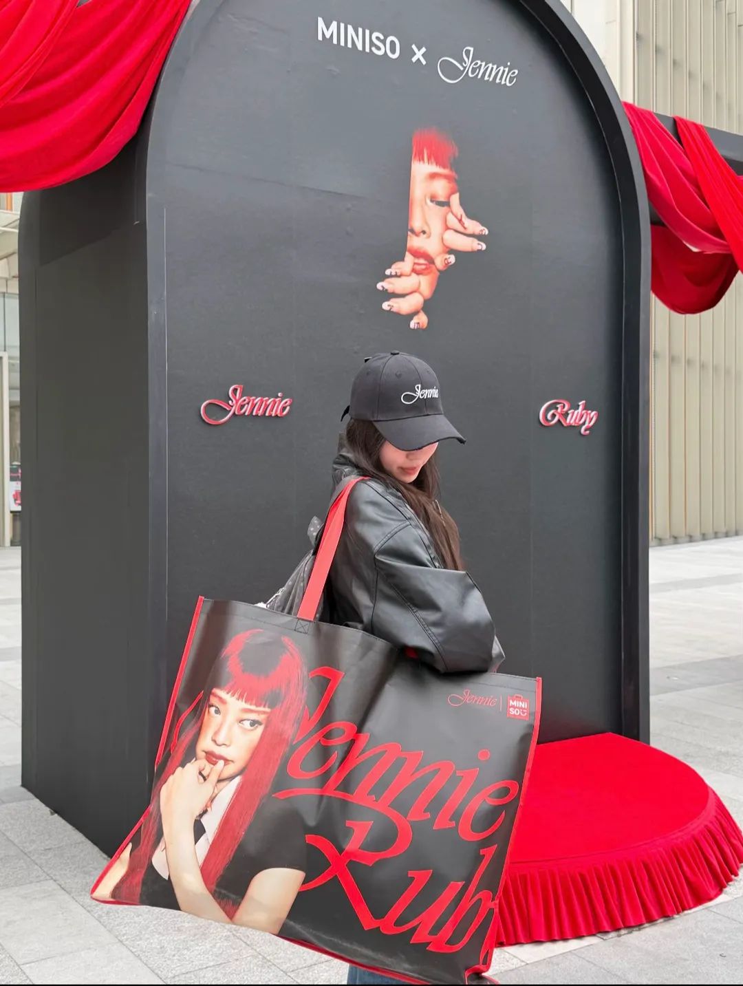 MINISO x JENNIE BALL CAP (BlACK/RED/DENIM) product image 4