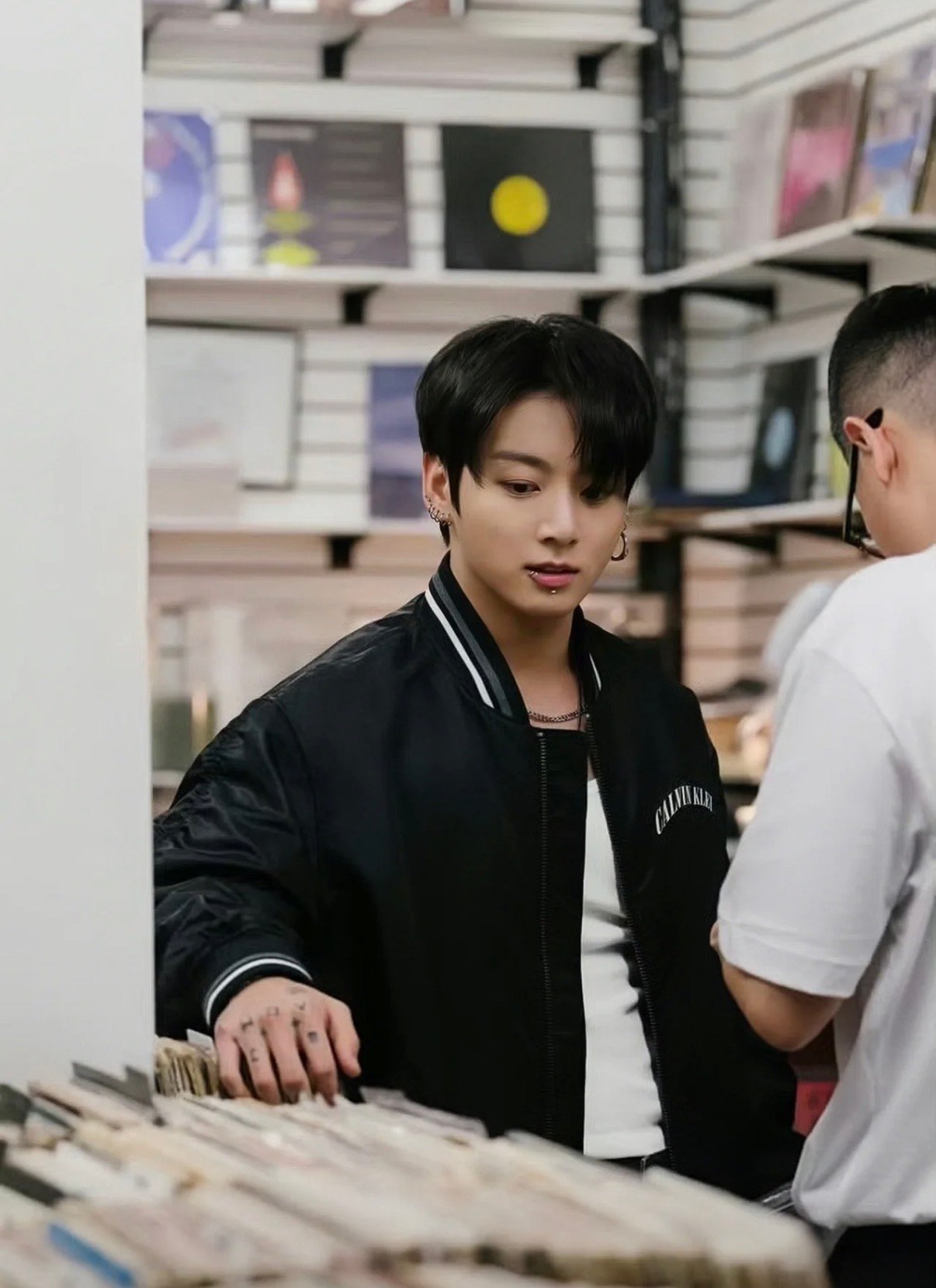 CALVIN KLEIN JEANS NYLON GRAPHIC BOMBER JACKET ‘WORN BY JUNGKOOK’ product image 3