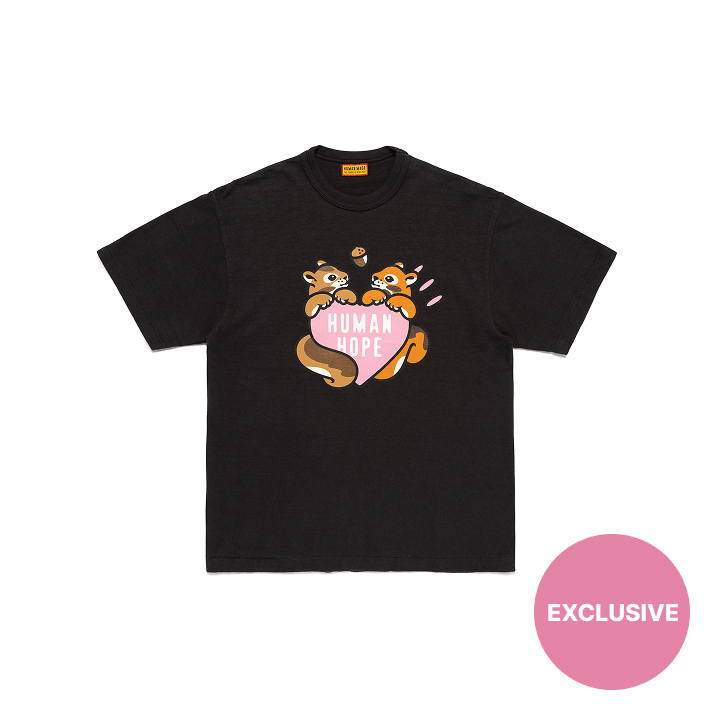 HUMAN HOPE Pink Heart Graphic T-Shirt product image 2