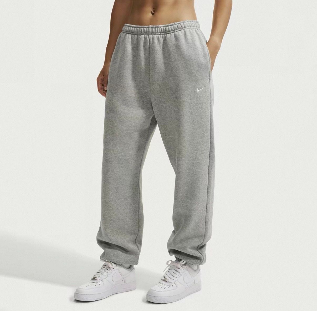 NIKE Studio Fleece Women’s Pants – Worn by KARINA