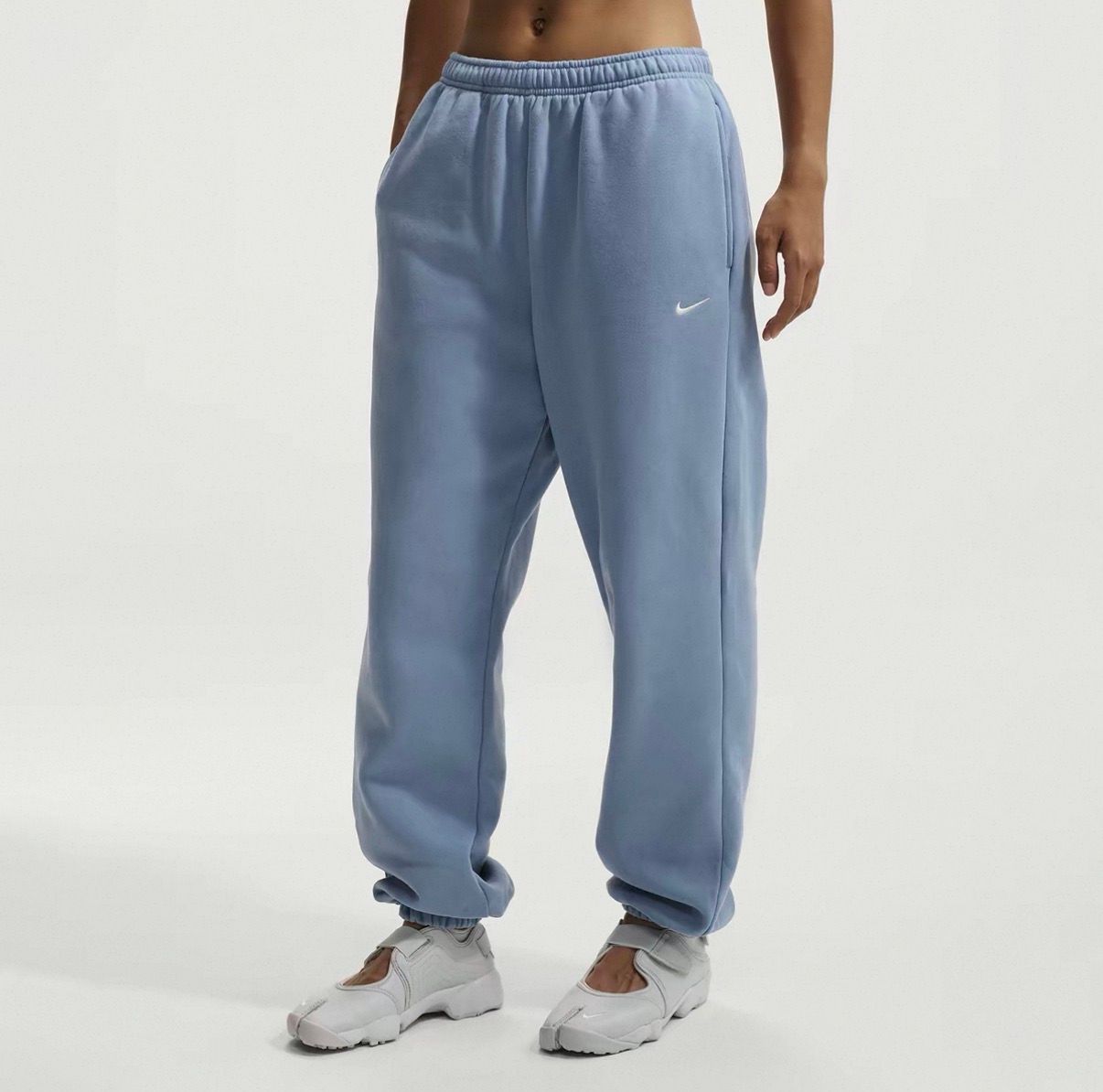 NIKE Studio Fleece Women’s Pants – Worn by KARINA product image 3