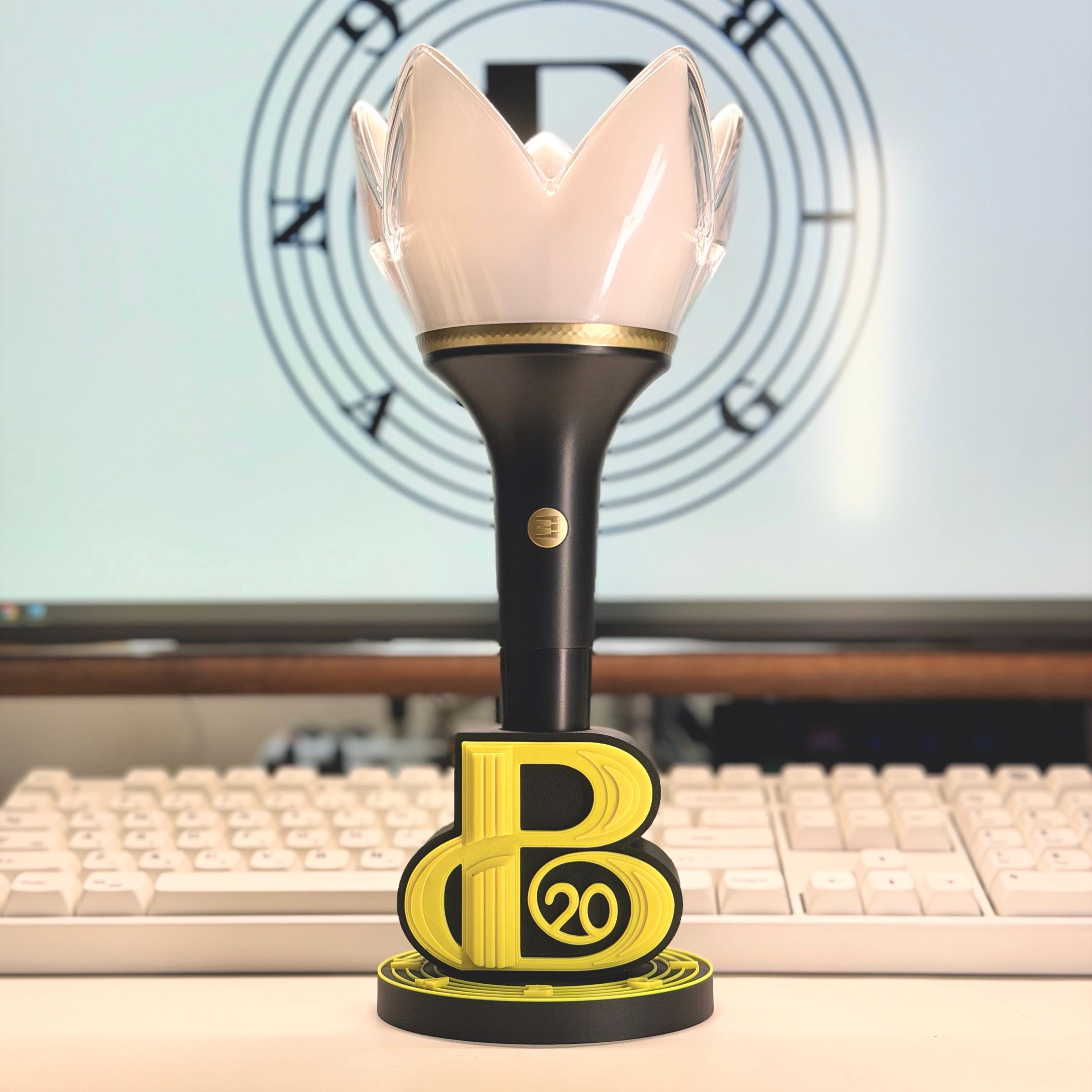 BIGBANG 20th Anniversary Lightstick Cradle