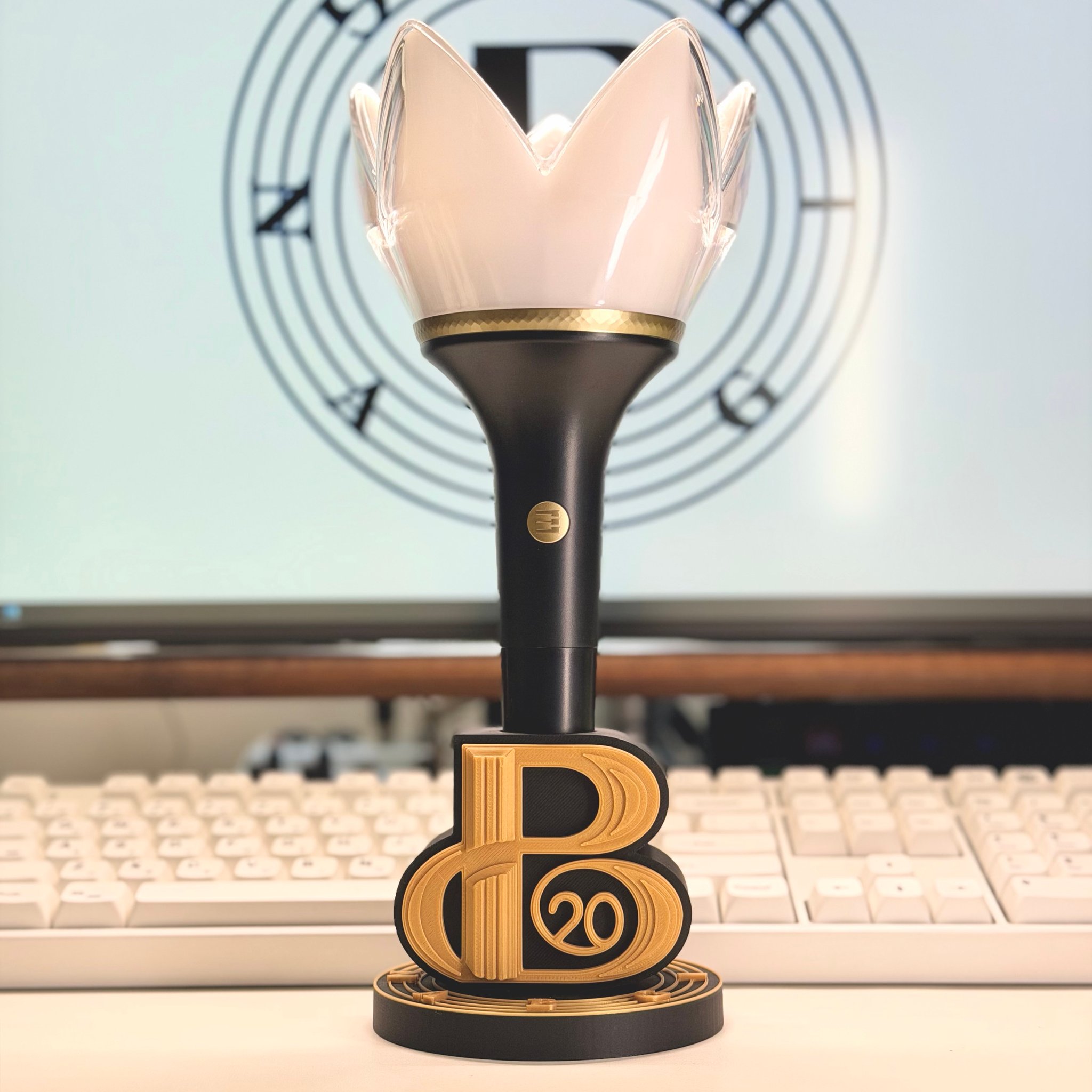 BIGBANG 20th Anniversary Lightstick Cradle product image 3